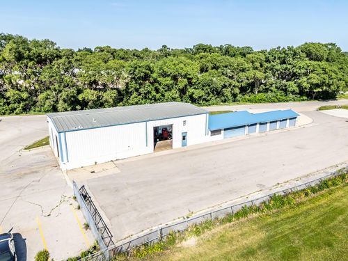 2920 Texas St, Waterloo, IA, 50702-2749 | Card Image