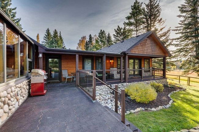 100 Saddle Road, House other with 3 bedrooms, 3 bathrooms and null parking in Bragg Creek AB | Image 36