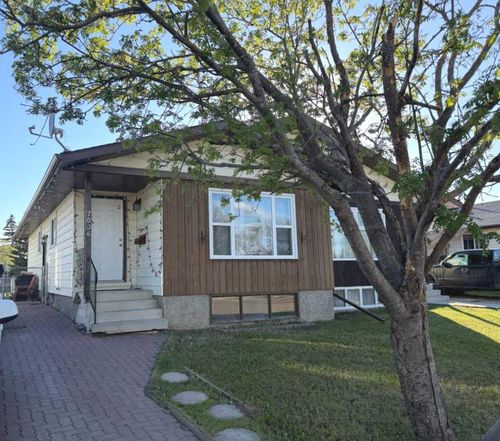 7006 93a St, Grande Prairie, AB, T8V6C8 | Card Image