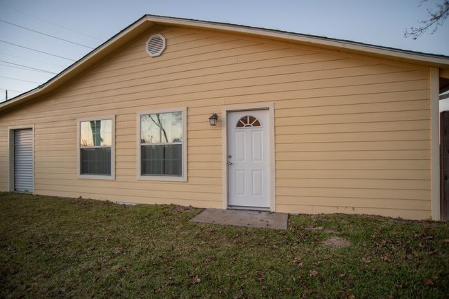 B - 1118 E Goode St, House other with 2 bedrooms, 1 bathrooms and null parking in Quitman TX | Image 10