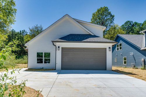 4743 Green Shanty Rd, Ooltewah, TN, 37363-9089 | Card Image