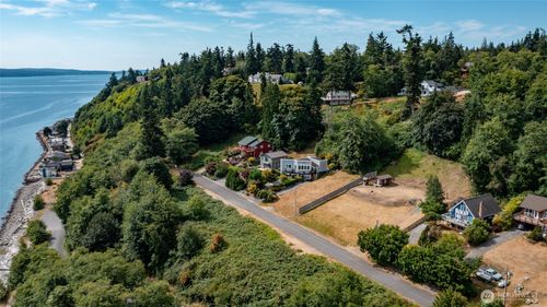 2217 Cranes Landing Dr, Greenbank, WA, 98253-6006 | Card Image