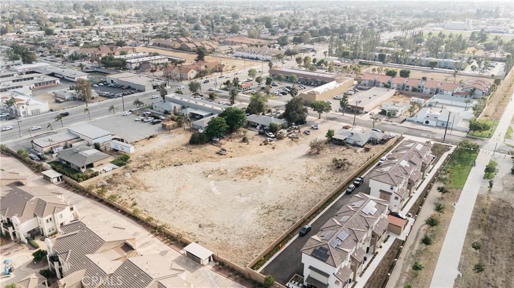 Residential in Fontana 5