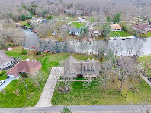 9019 Cherokee Trl, Crossville, TN, 38572-3557 | Card Image