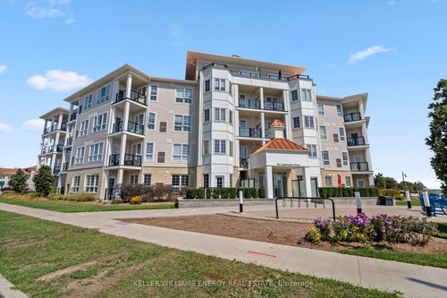 106-50 Lakebreeze Dr, Newcastle, ON, L1B0V9 | Card Image