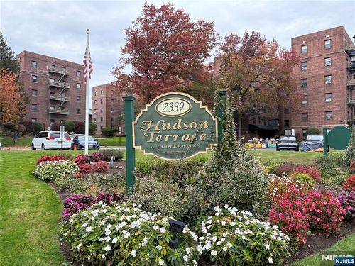 2329 Hudson Ter, Fort Lee, NJ, 07024-7948 | Card Image