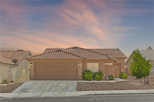 7825 White Grass Ave, Las Vegas, NV, 89131-4728 | Card Image