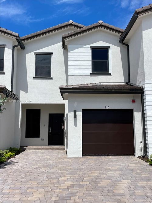 210 Sw 159th Ct, Pembroke Pines, FL, 33027-5061 | Card Image