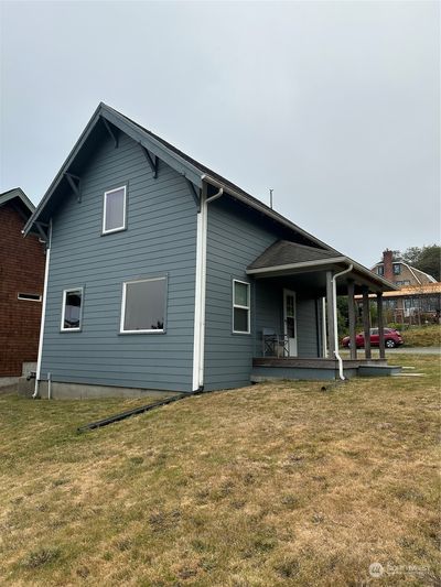 215 Elizabeth Ave Ne, House other with 2 bedrooms, 1 bathrooms and null parking in Ilwaco WA | Image 1