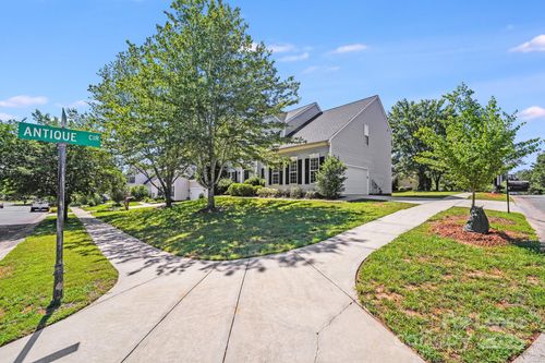 8009 Alma Blvd, Waxhaw, NC, 28173-7854 | Card Image