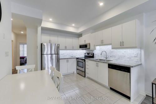 e07-26 Bruce St, Woodbridge, ON, L4L0H4 | Card Image