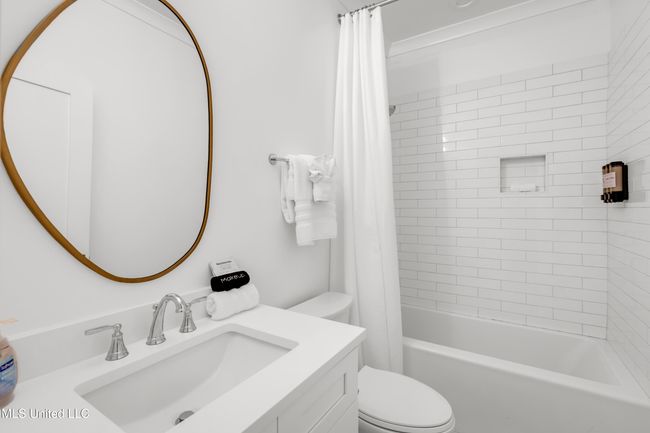 240EBeachBlvd-20 | Image 12