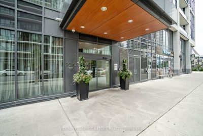 3008 - 510 Curran Pl, Condo with 1 bedrooms, 1 bathrooms and 1 parking in Mississauga ON | Image 2