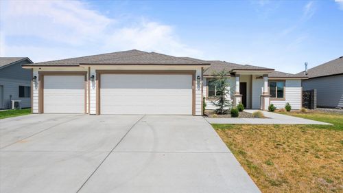10613 Coho Dr, Pasco, WA, 99301-6077 | Card Image