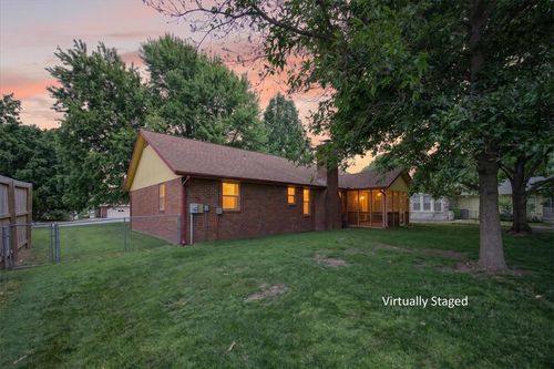 5586 Walden Street, Lowell, AR, 72745 | Card Image