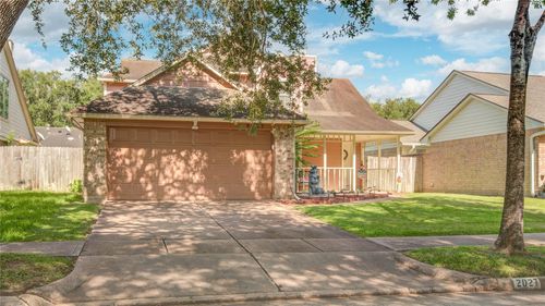 2027 Creek Valley Ln, Sugar Land, TX, 77478-5238 | Card Image