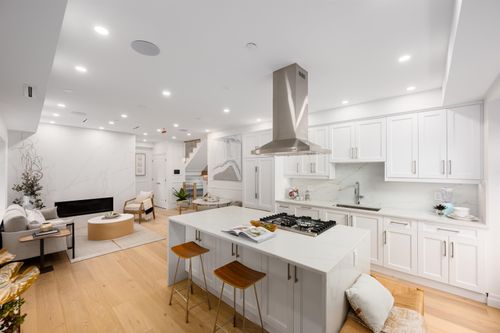 2014 W 15th Ave, Vancouver, BC, V6J2L5 | Card Image