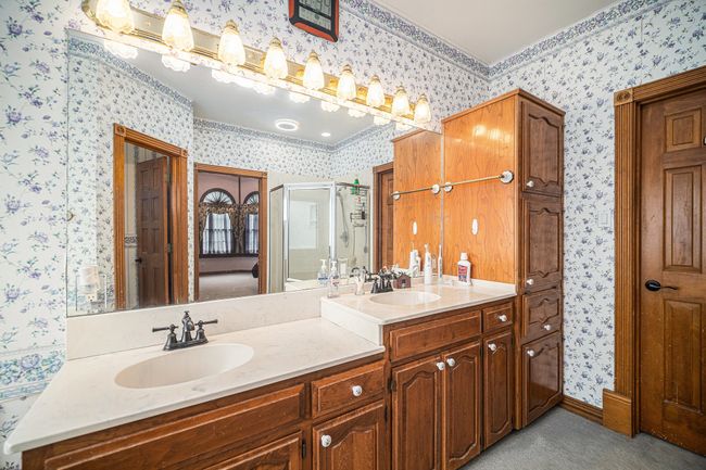 613 Seals Rd, House other with 4 bedrooms, 4 bathrooms and null parking in Bartonville TX | Image 16