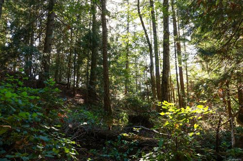 3624 Foc'Sle Rd, Pender Island, BC, V0N2M0 | Card Image