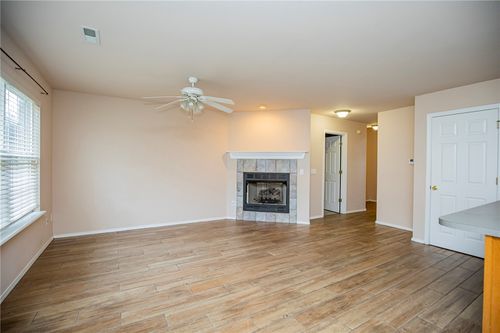 903 W Peachtree Dr, Fayetteville, AR, 72703-0802 | Card Image