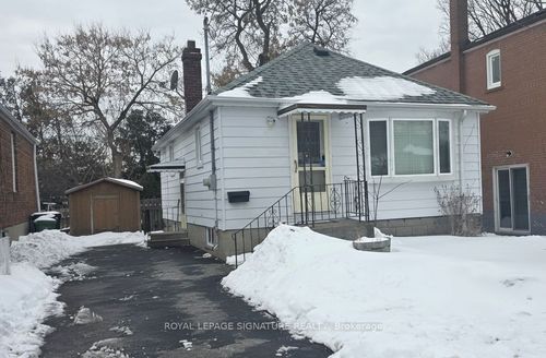 148 Magnolia Ave, Scarborough, ON, M1K3K8 | Card Image