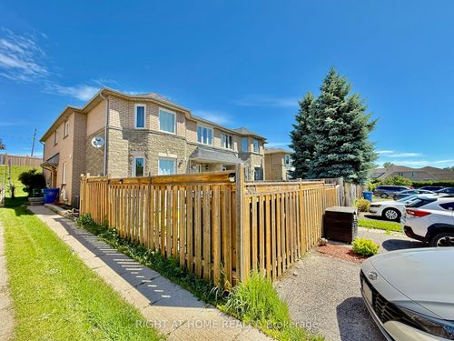 569 Walpole Cres, Newmarket, ON, L3X2B5 | Card Image