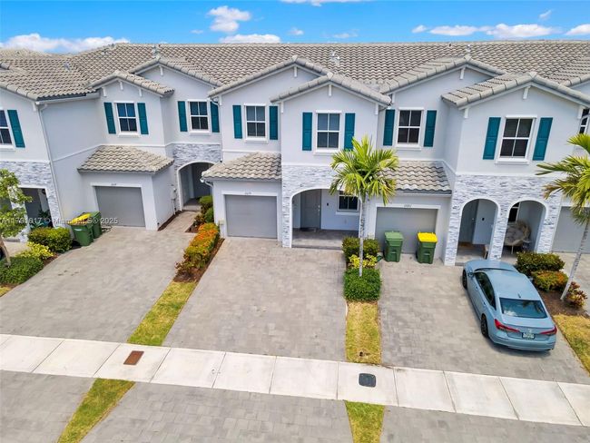 2679 Se 13 Th Ct, Townhouse with 3 bedrooms, 3 bathrooms and null parking in Homestead FL | Image 4