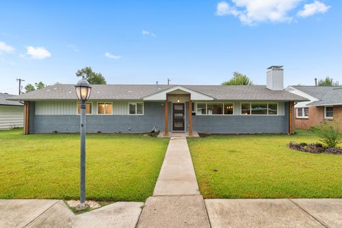 3330 Darvany Dr, Dallas, TX, 75220-1616 | Card Image