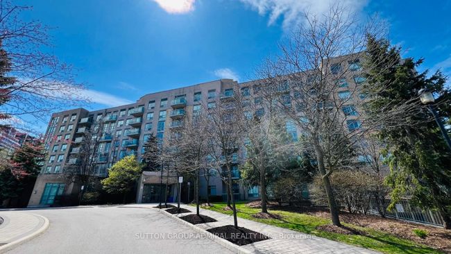 PH18 - 3 Ellesmere St, Condo with 2 bedrooms, 1 bathrooms and 2 parking in Richmond Hill ON | Image 1