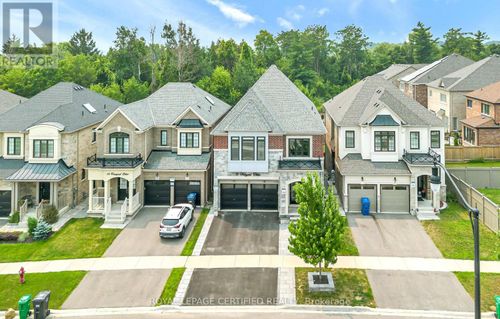 18 Vineyard Dr, Brampton, ON, L6Y2A5 | Card Image