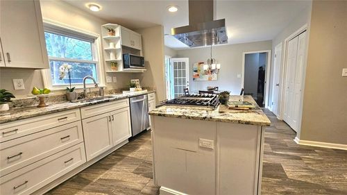 2343 Hunting Valley Dr, Decatur, GA, 30033-4225 | Card Image