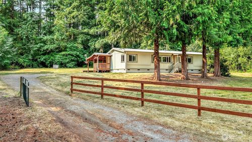 330 Sw Dogwood Rd, Port Orchard, WA, 98367-5434 | Card Image