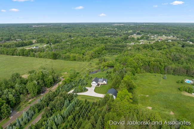 9410 Sanborn Ave Se, House other with 3 bedrooms, 3 bathrooms and null parking in Alto MI | Image 47
