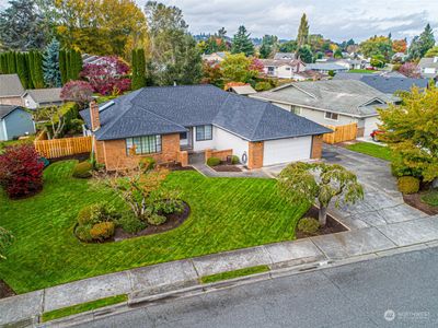 158 Mcelroy Place, House other with 3 bedrooms, 1 bathrooms and 2 parking in Puyallup WA | Image 2