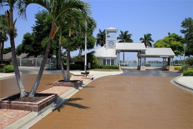 E-201 - 2671 Citrus Lake Dr, Condo with 3 bedrooms, 2 bathrooms and 1 parking in NAPLES FL | Image 32