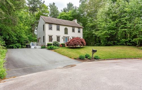 16 Austin Ln, Acushnet, MA, 02743-1341 | Card Image