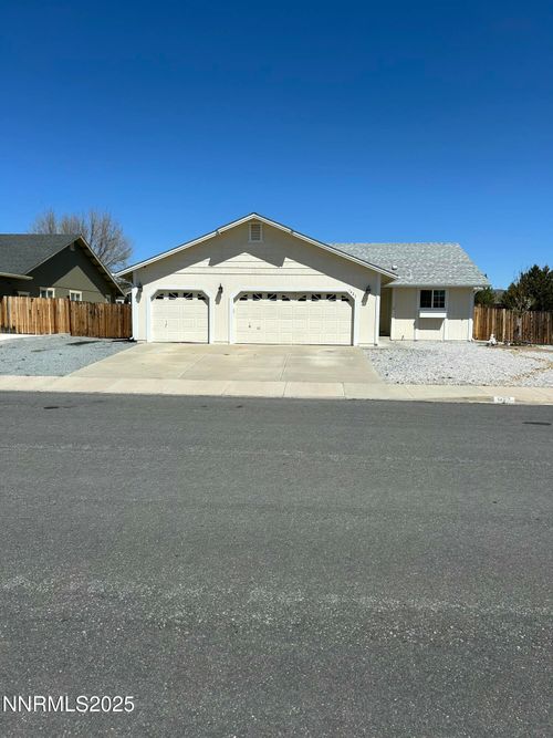 1423 Talking Sparrow Dr, Spanish Springs, NV, 89441-5894 | Card Image