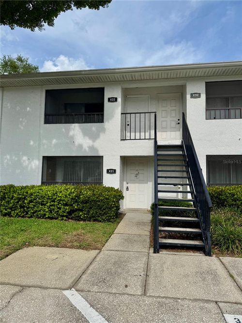 x21-3804 N Oak Dr, TAMPA, FL, 33611-2590 | Card Image