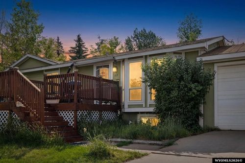 113 Arapahoe Cir, Evanston, WY, 82930-4533 | Card Image