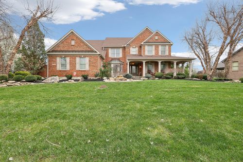 4381 Dorchester Ct, West Chester, OH, 45069-9224 | Card Image