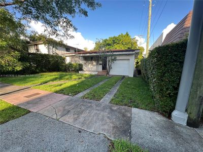 812 Columbus Blvd, House other with 2 bedrooms, 2 bathrooms and null parking in Coral Gables FL | Image 1