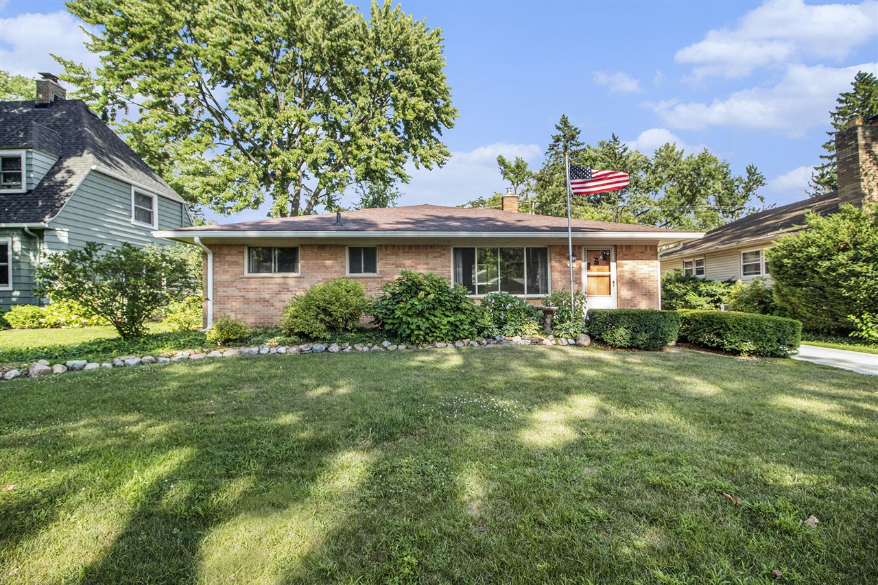 Gralake Ave, Ann Arbor, MI 48103