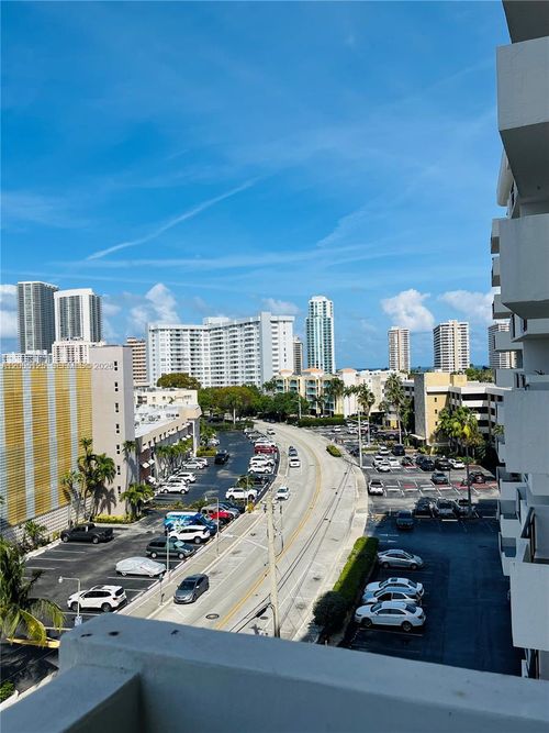 716-401 Golden Isles Dr, Hallandale Beach, FL, 33009-7519 | Card Image