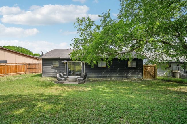 Large backyard offers lots of outdoor space. | Image 25