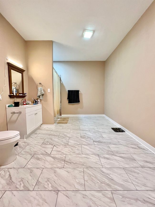6511 E Grigsby Rd, Condo with 1 bedrooms, 1 bathrooms and null parking in Vidor TX | Image 7