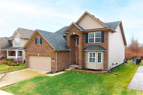 37421 Theresa Ln, New Boston, MI, 48164-8801 | Card Image