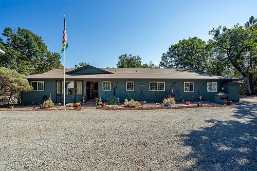 332 Rene Dr, Shady Cove, OR, 97539-9706 | Card Image