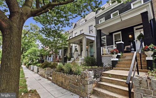 939 15th St Se, WASHINGTON, DC, 20003-3212 | Card Image