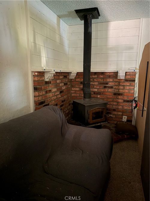 20991 Wren St, Apple Valley, CA, 92308-9457 | Card Image