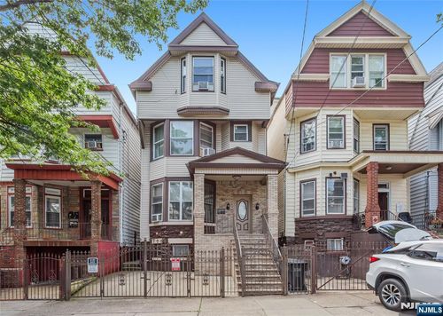320 Clifton Ave, Newark, NJ, 07104-1229 | Card Image
